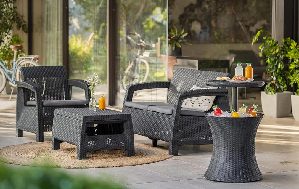 Keter Pacific Cool Bar, 3-in-1 Cocktailtisch, Couchtisch und Outdoor Eiskühler in Rattanoptik, UV-geschützt und wetterfest, anthrazit, Kühlbox 30l Volumen