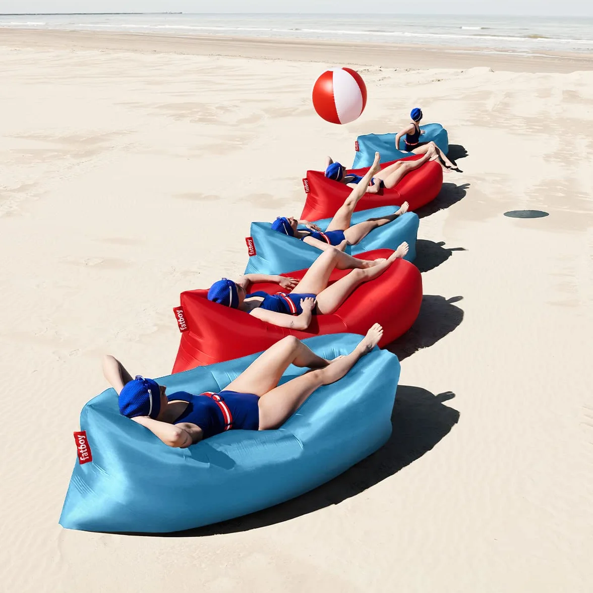 Fatboy Lamzac 3.0 Aufblasbares Sofa - Aufblasbare Couch - Keine Luftpumpe Nötig - Indoor und Outdoor Luftsofa - Wasser- und Schmutzabweisende Mini Couch aus Polyester - 200 x 90 x 50 cm - Himmelblau