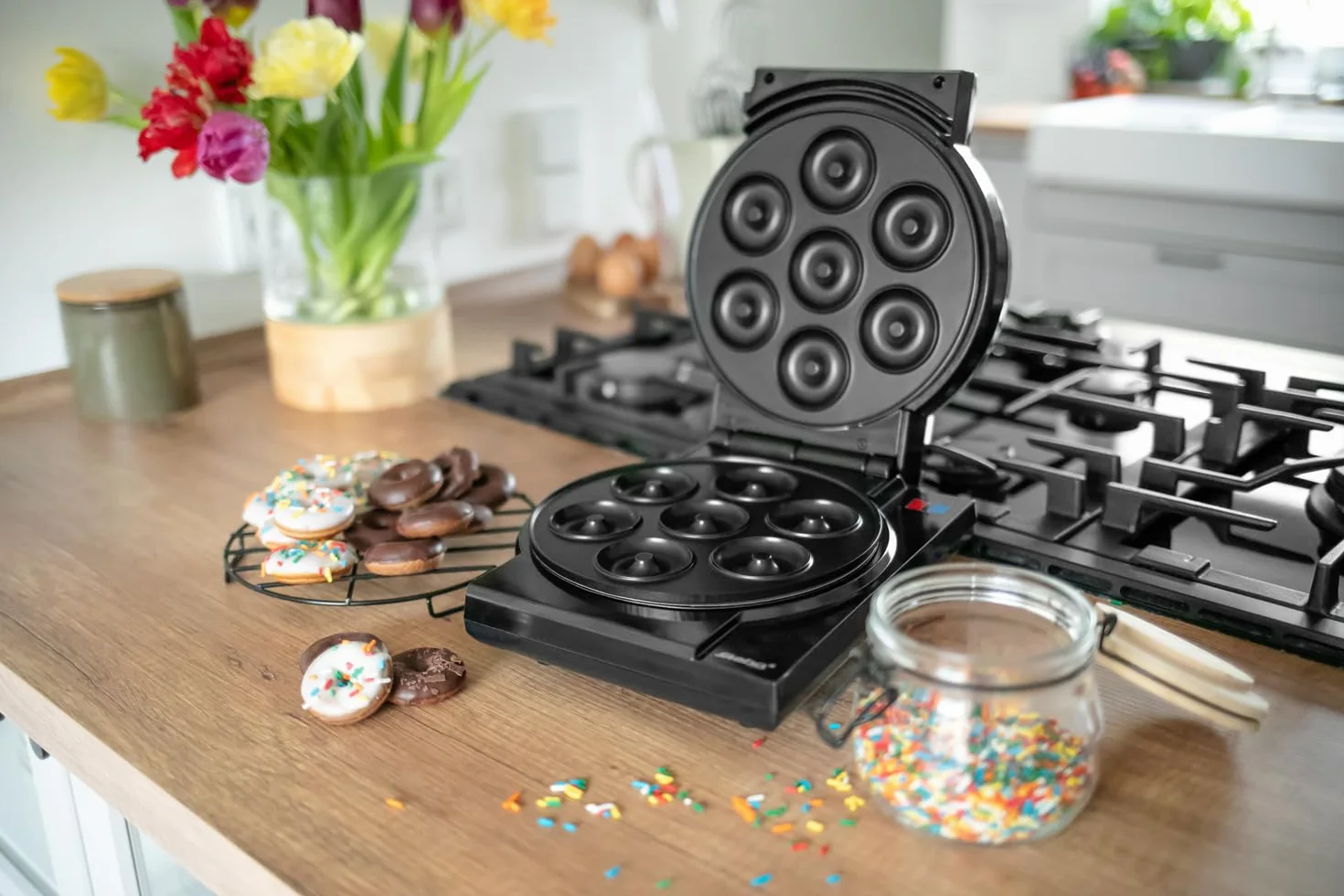 Steba Elektrogeräte Cake Maker 3 in 1, 3 antihaftbeschichtete Platten für Cake-Pops, Muffins und Donuts, Platten sind auf Knopfdruck leicht herausnehmbar, inkl. Cake Pop Halterung und Sticks, 800 Watt