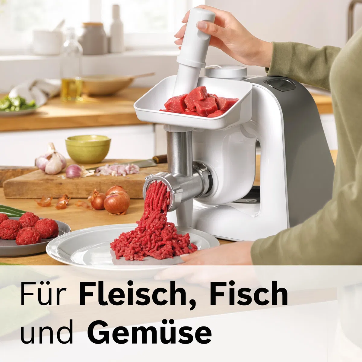 Bosch Zubehör-Set BakingSensation MUZ5BS1, Fleischwolf, Kunststoffschüssel, Spritzgebäck-Vorsatz, Loch-Scheibe, passend für Küchenmaschine Serie 4, vier Keks Formen, spülmaschinenfest, Edelstahl