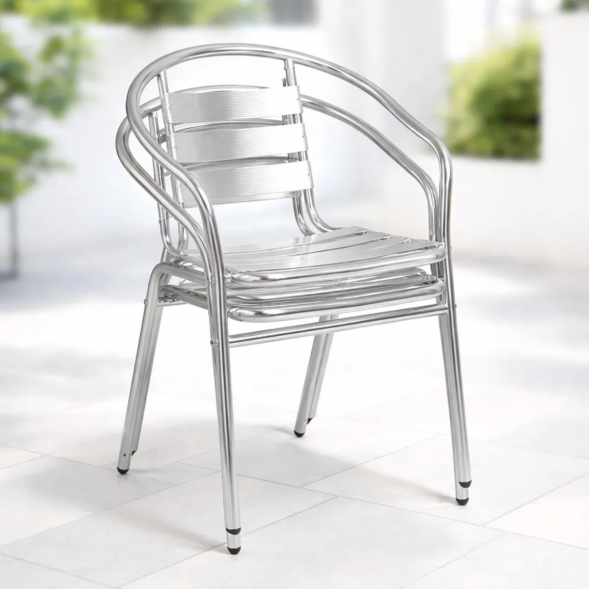 Mojawo 2 Stück Stapelstuhl Campingstuhl Gartenstuhl stabile Aluminium Silber Bistrostühle stapelbar Alustuhl Balkonmöbel Gartensitzmöbel Küchenstuhl