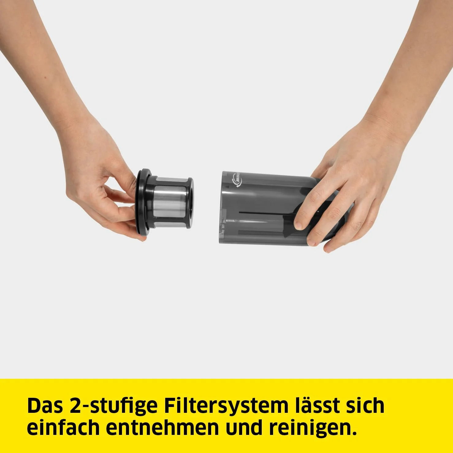 KÄRCHER Akku-Handstaubsauger CVH 3 Plus, Saugstark und überall einsatzbereit, Staubbehälter: 0,15 l, Gewicht: 0,55 kg, inkl. 7,2 V Akku, Ladestation + Adapter, 2-in-1 Fugendüse