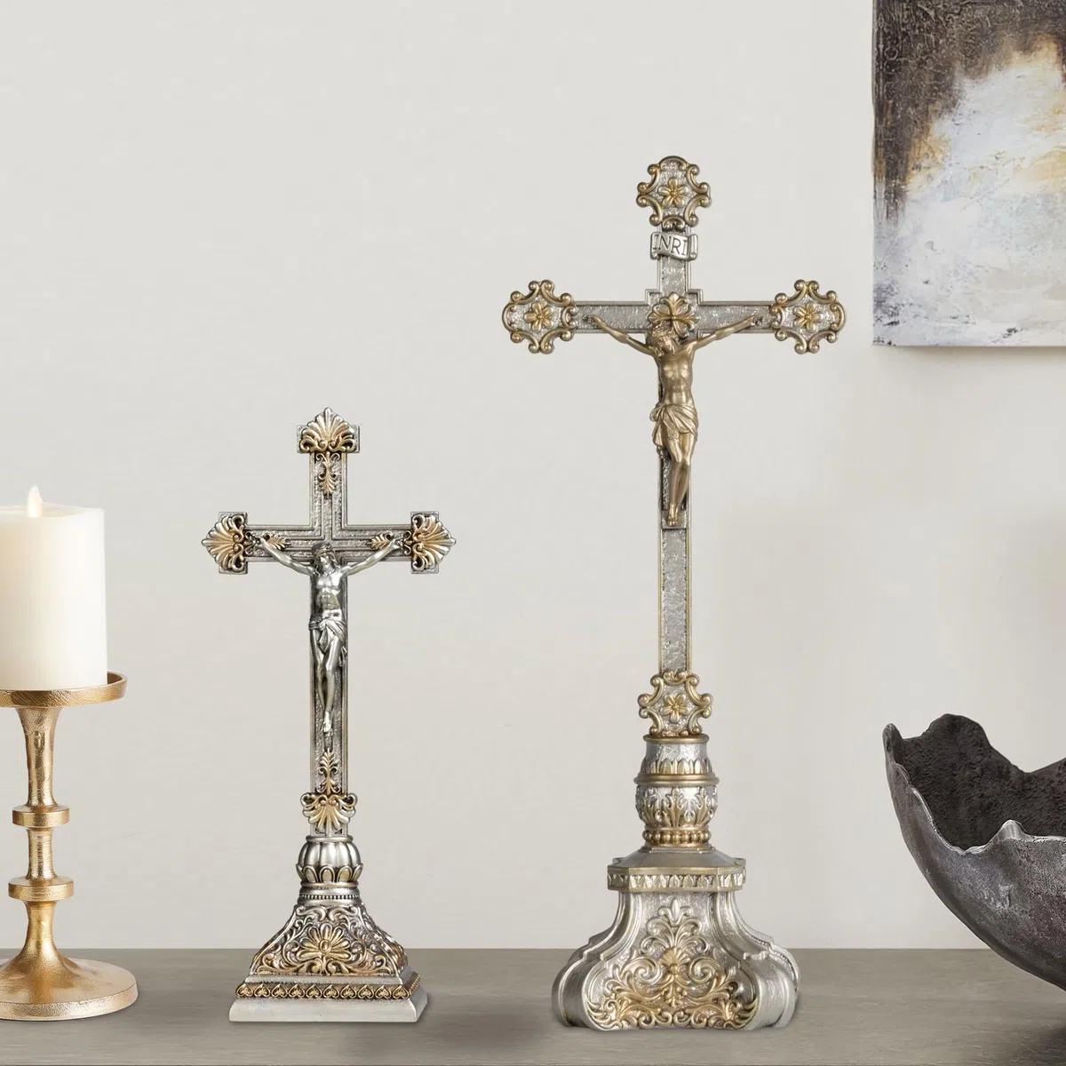 Grace4Joy Kruzifix-Ständer, 45,7 cm, stehendes Kruzifix, katholischer Tisch-Altar-Dekor, handbemaltes Jesuskreuz mit kunstvollem Sockel, antikes Heimdekor