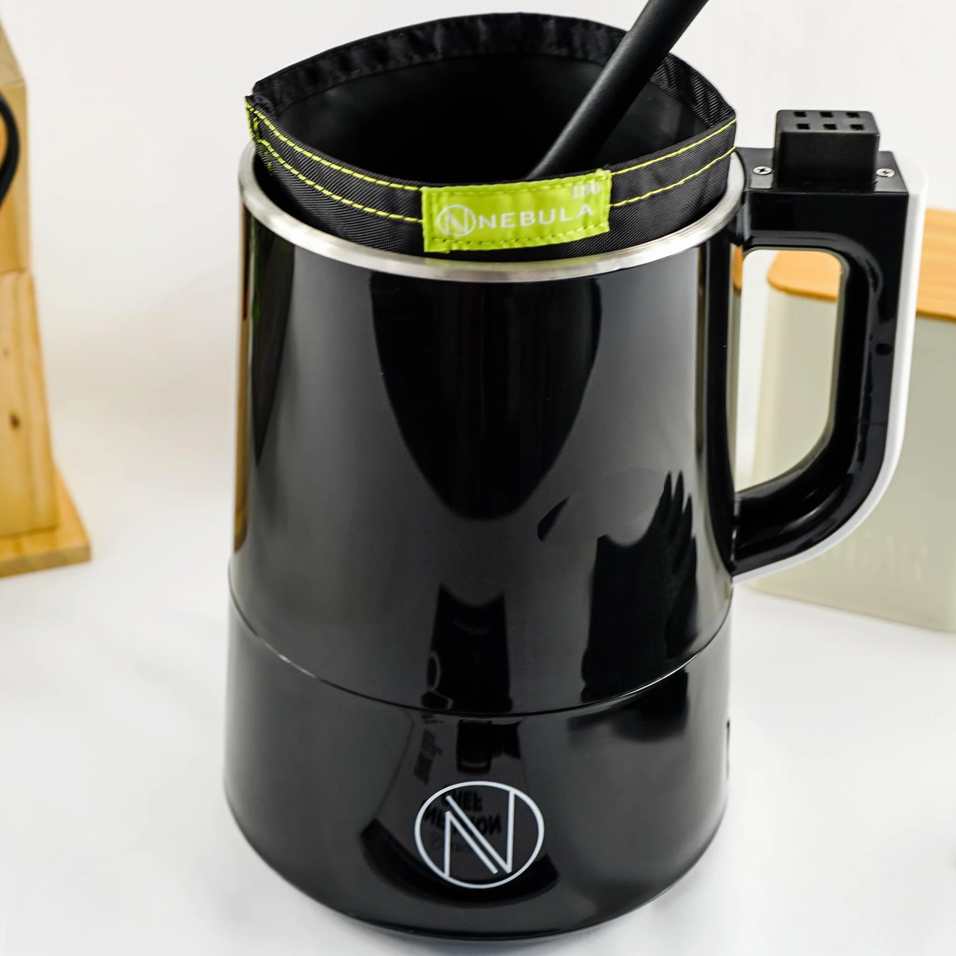 Nebula Infusion Chef | Tinkturen | Reinigungsmodus | Schwarz | 1200ml | Elektrisches Gerät Zur Herstellung Von Kräuterbutter, Öl Und Gummibärchen | 1200ml Fassungsvermögen