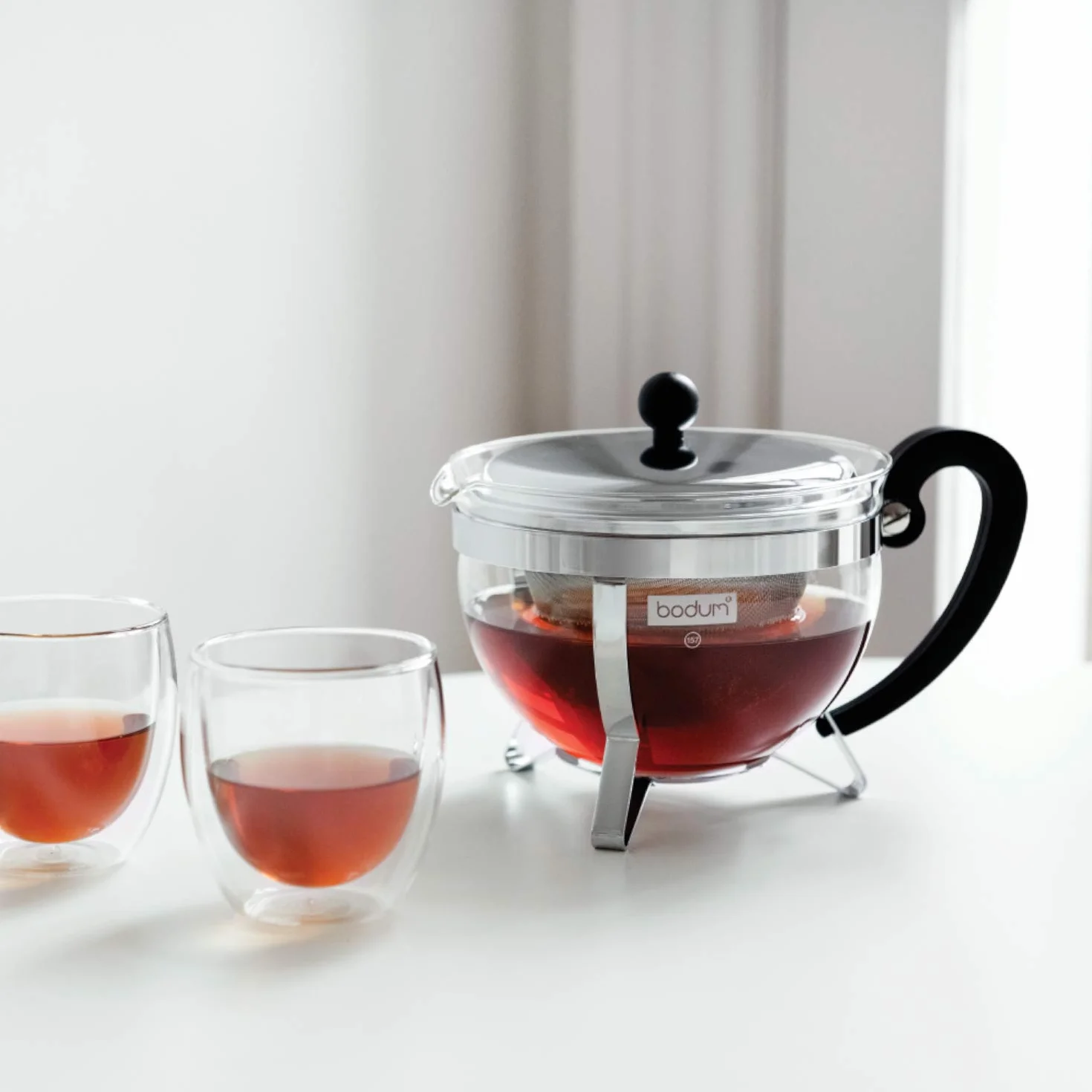 Bodum CHAMBORD: Teebereiter mit Edelstahlfilter und Edelstahldeckel, 1.3 l, 1921-16-6, Shiny